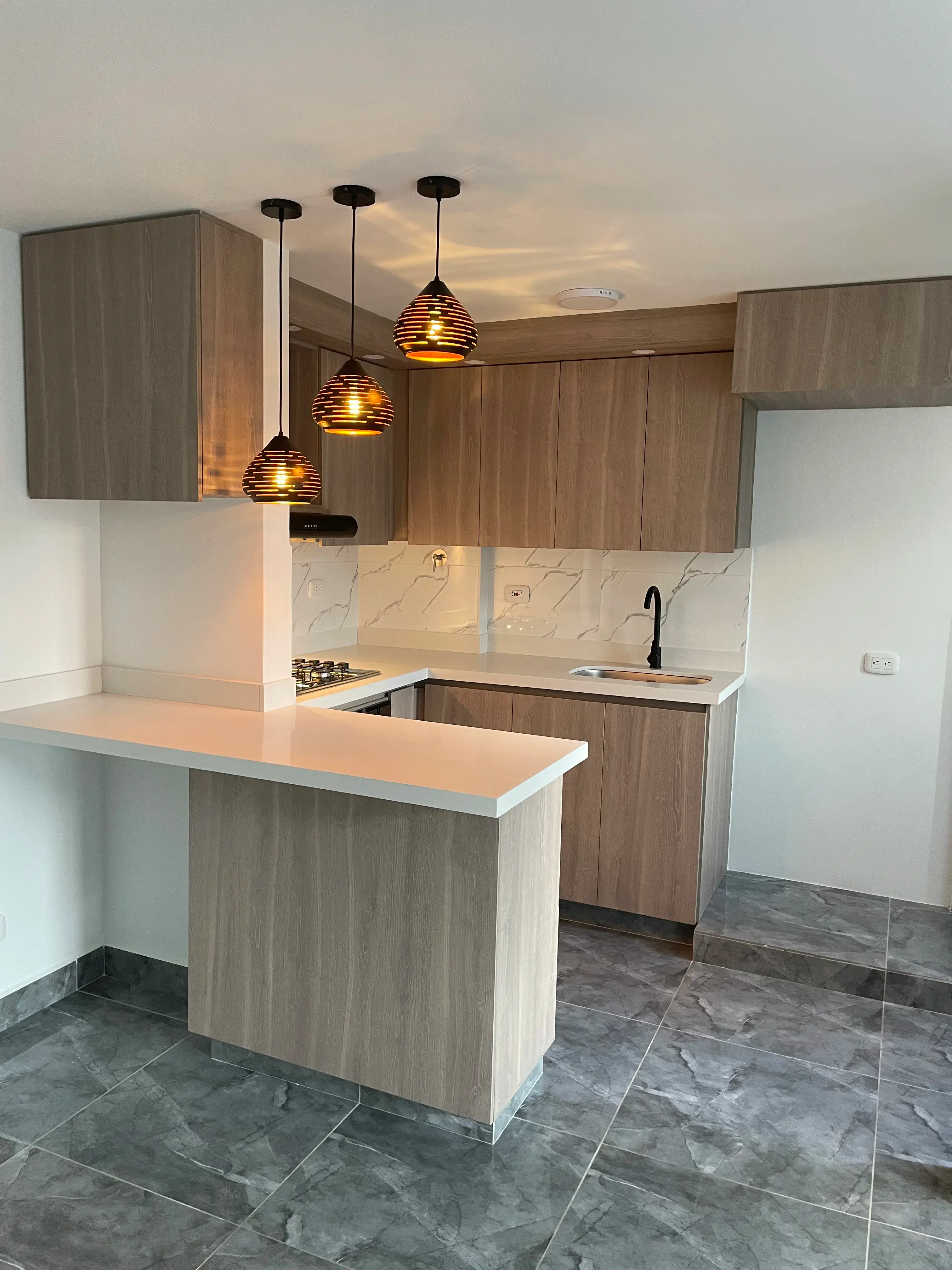 Cocina en U moderna y funcional 2 - Comfort Design Medellín