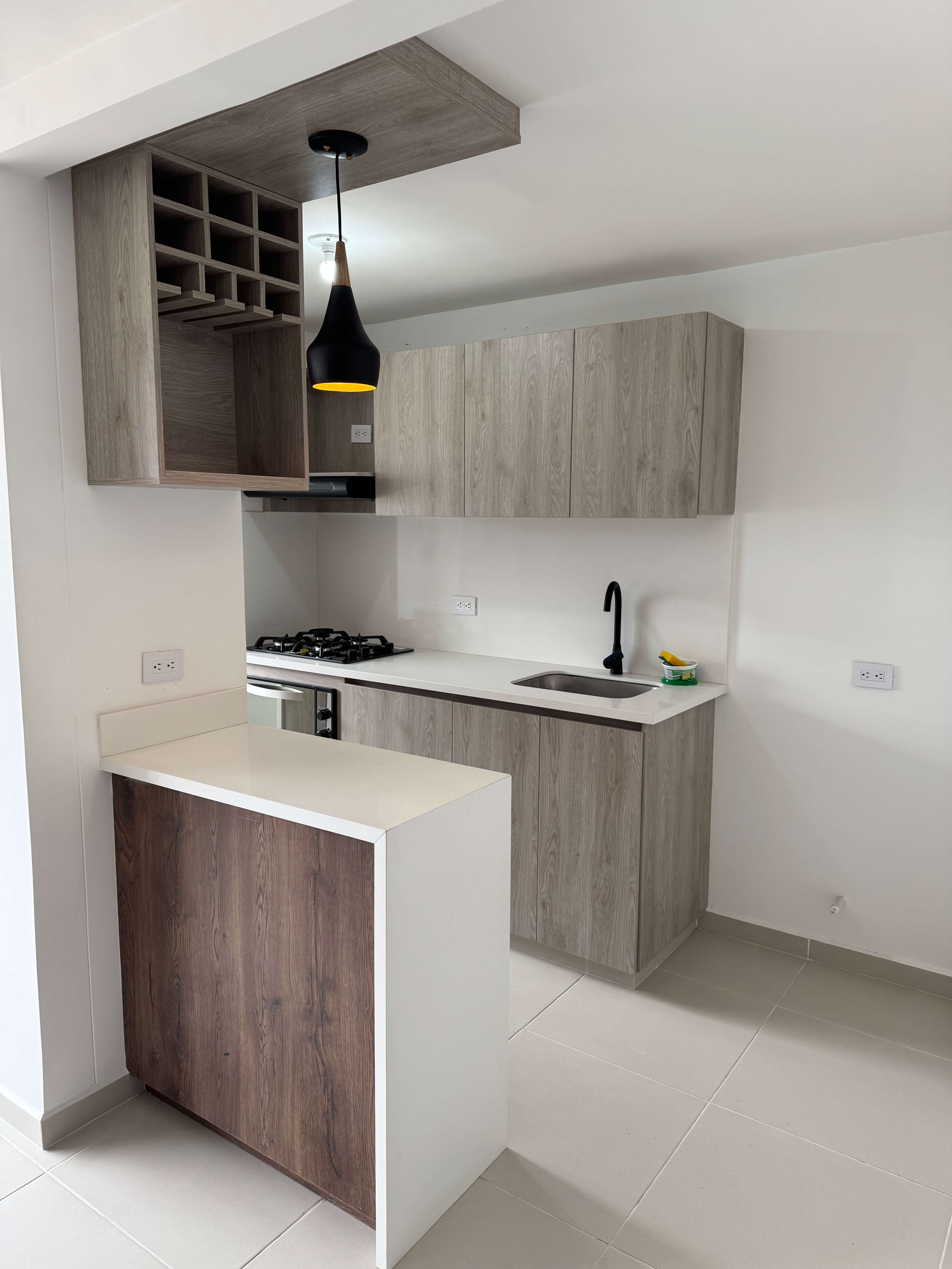 Diseño y Montaje del Centro de TV 10 - Comfort Design Medellín