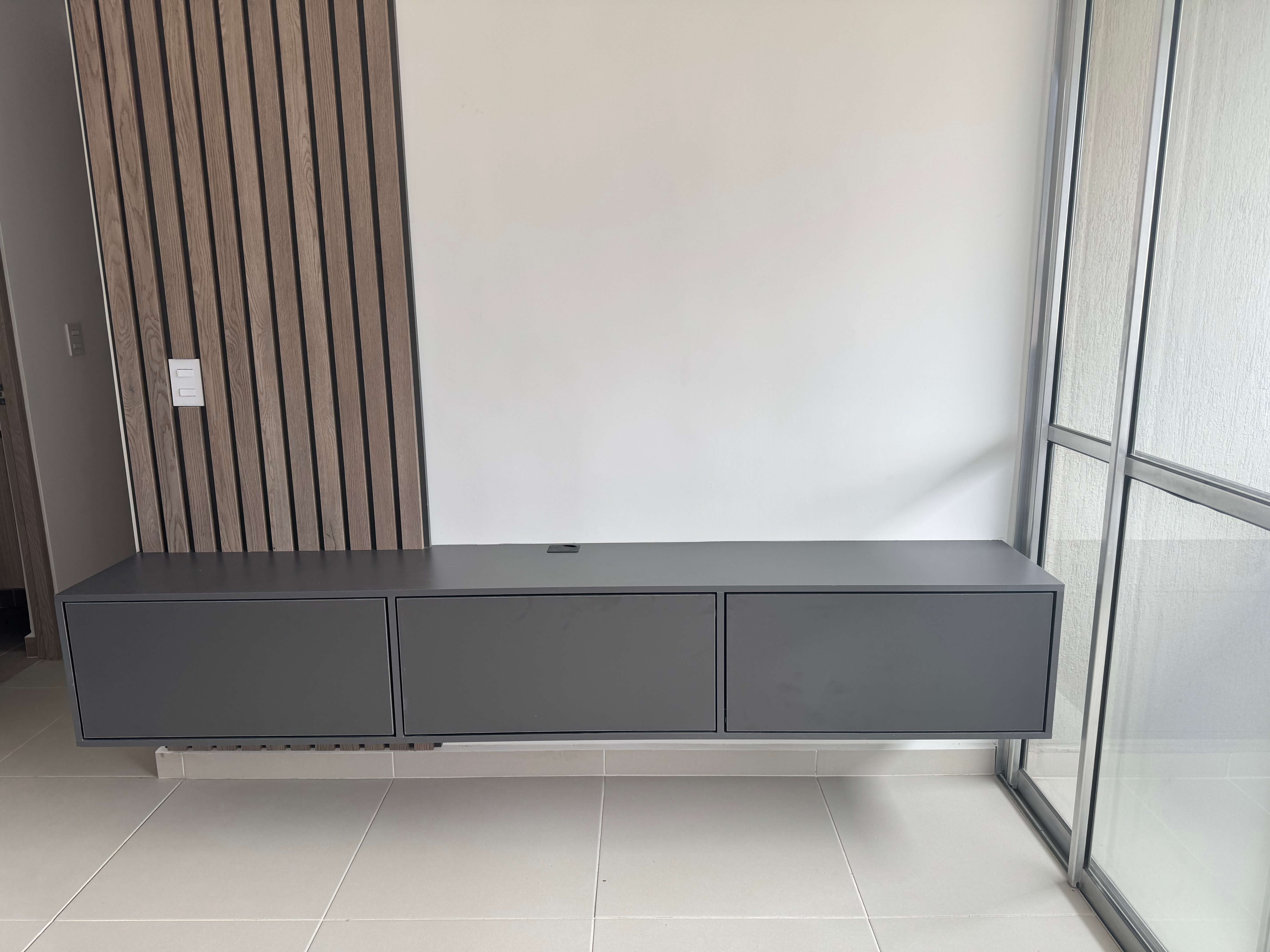 Diseño y Montaje del Centro de TV 6 - Comfort Design Medellín