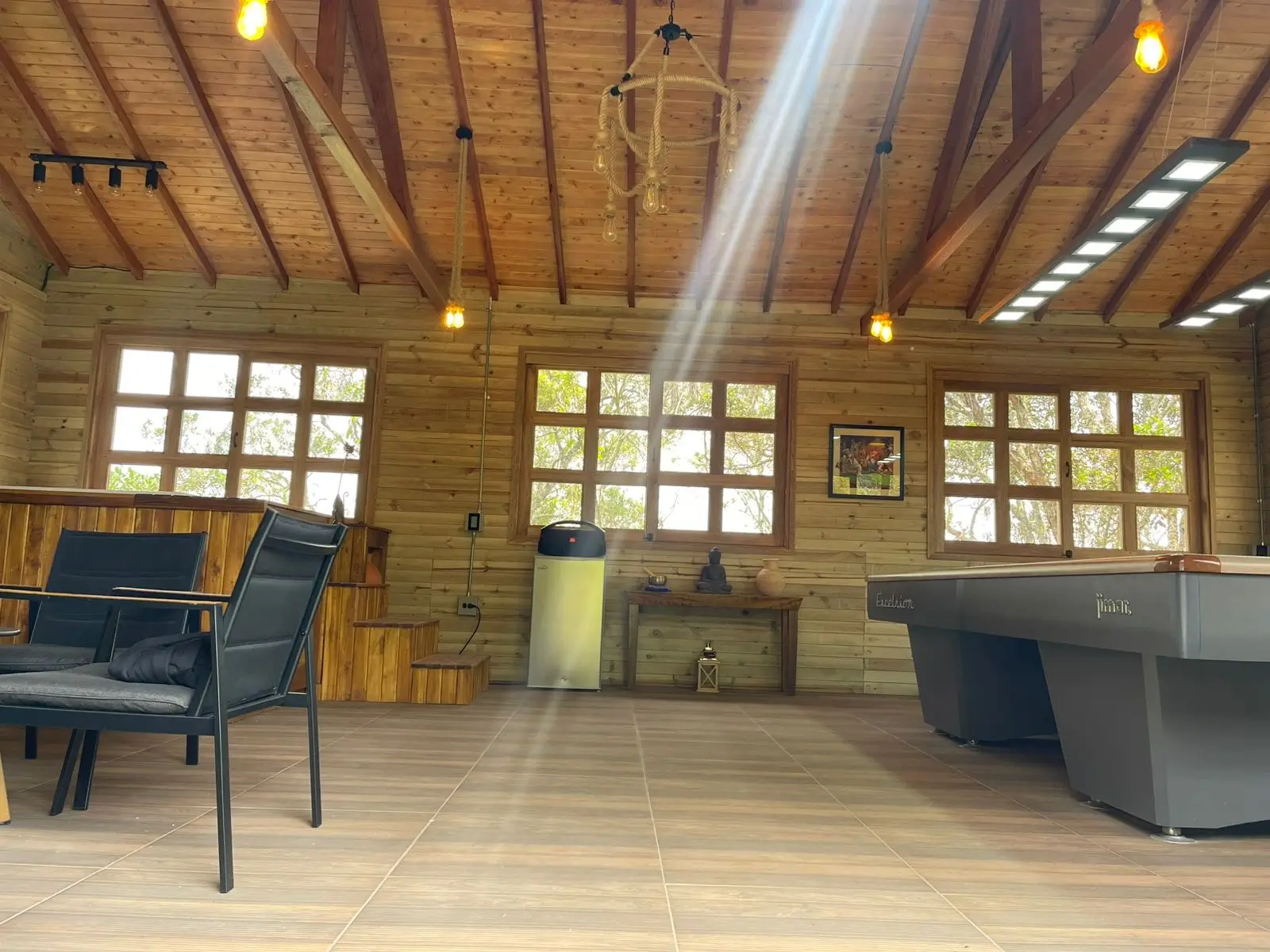 Cabaña en Madera a Medida en Guarne con Jacuzzi en Teka 11 - Comfort Design Medellín