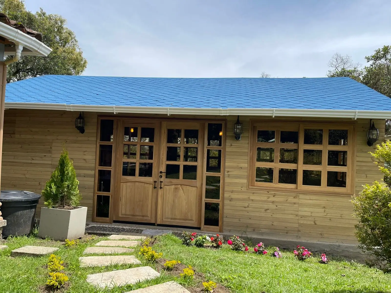 Cabaña en Madera a Medida en Guarne con Jacuzzi en Teka 2 - Comfort Design Medellín