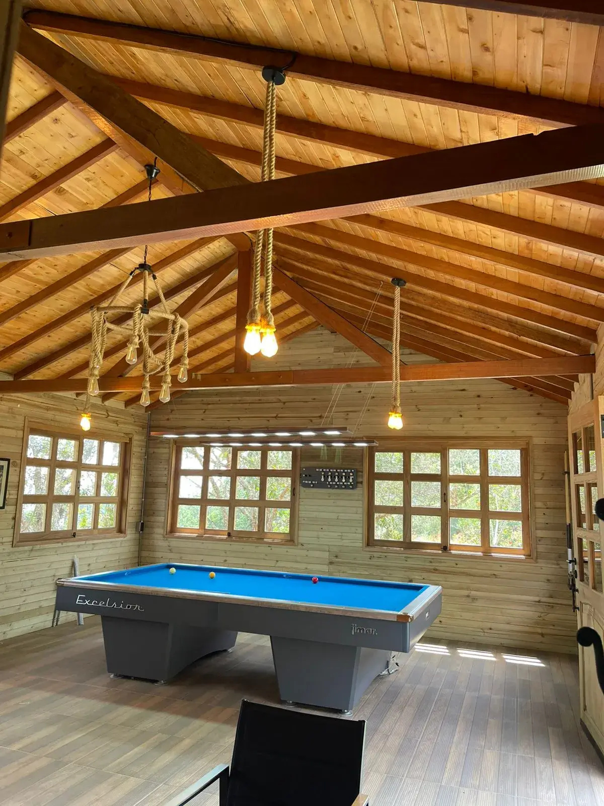 Construcción de Cabañas de Madera en Medellín | Techo en Abarco