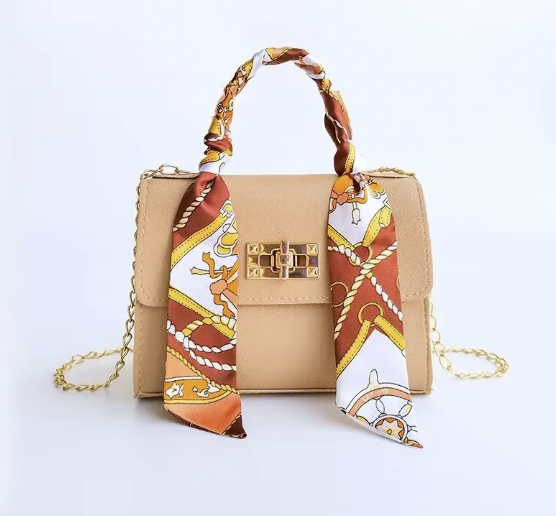 Destination Chiffon Chic