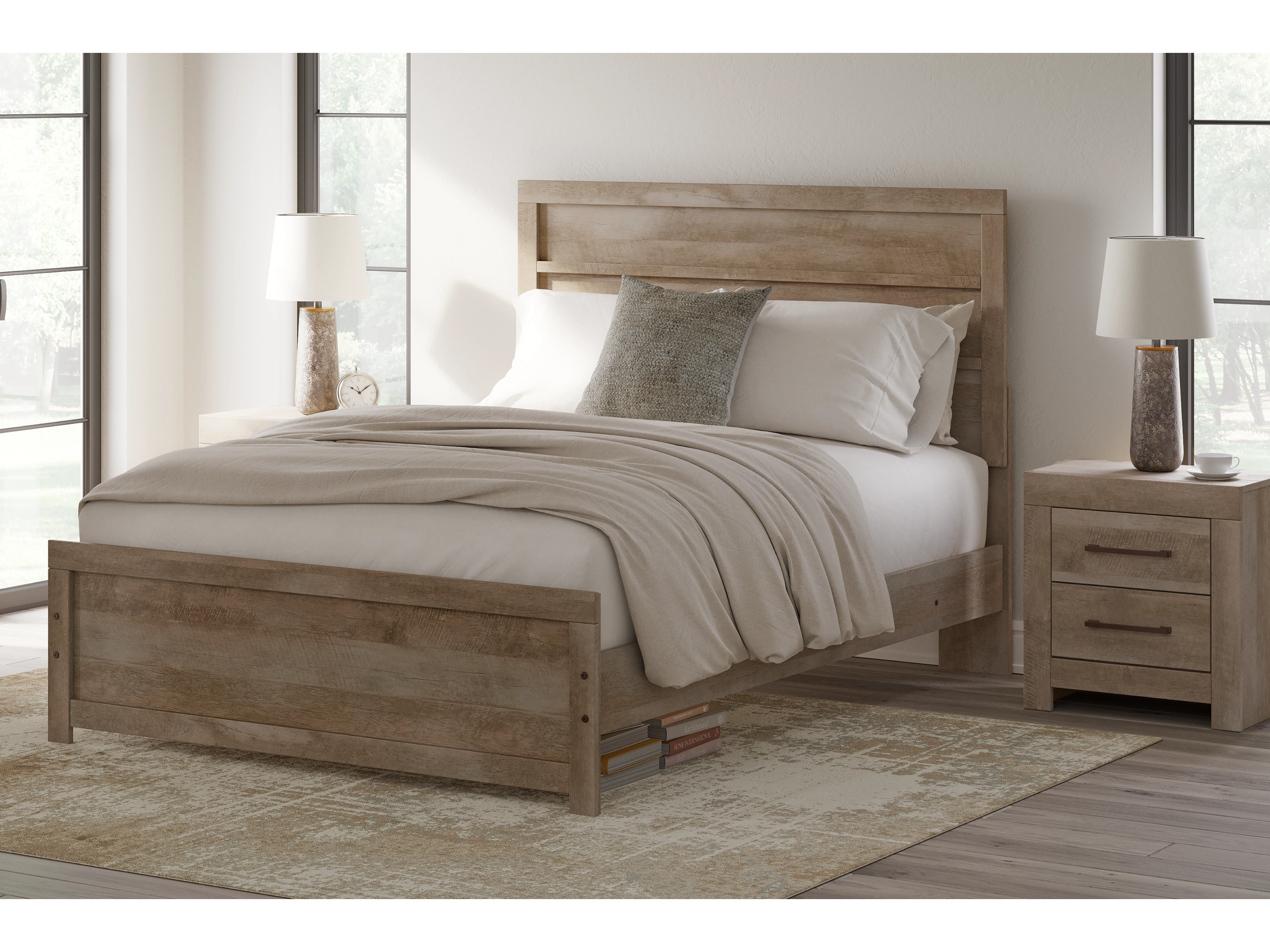  Gachester Queen Panel Bed