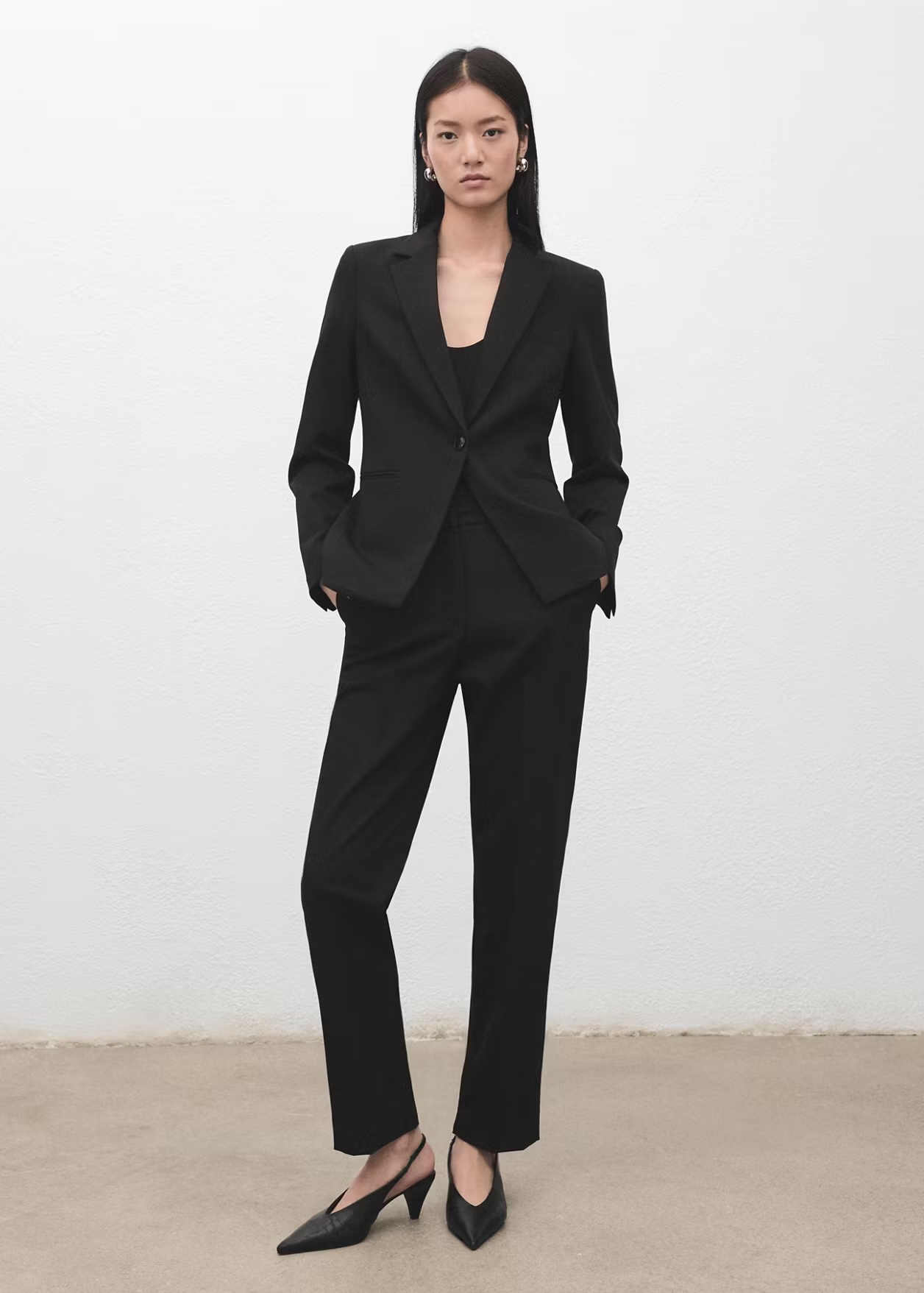 Fitted suit blazer