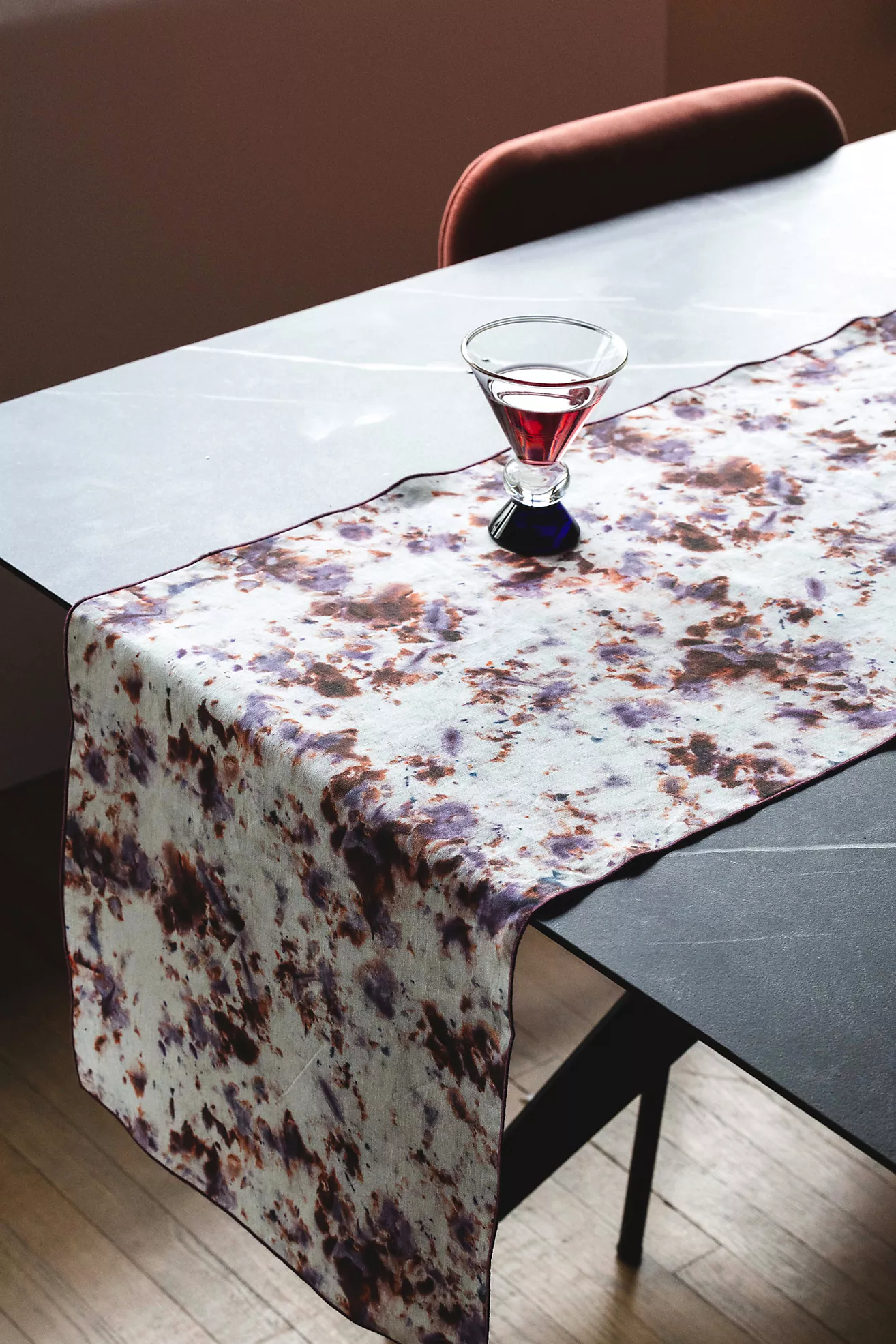 Goldie Home Linen Marble Print Table Runner