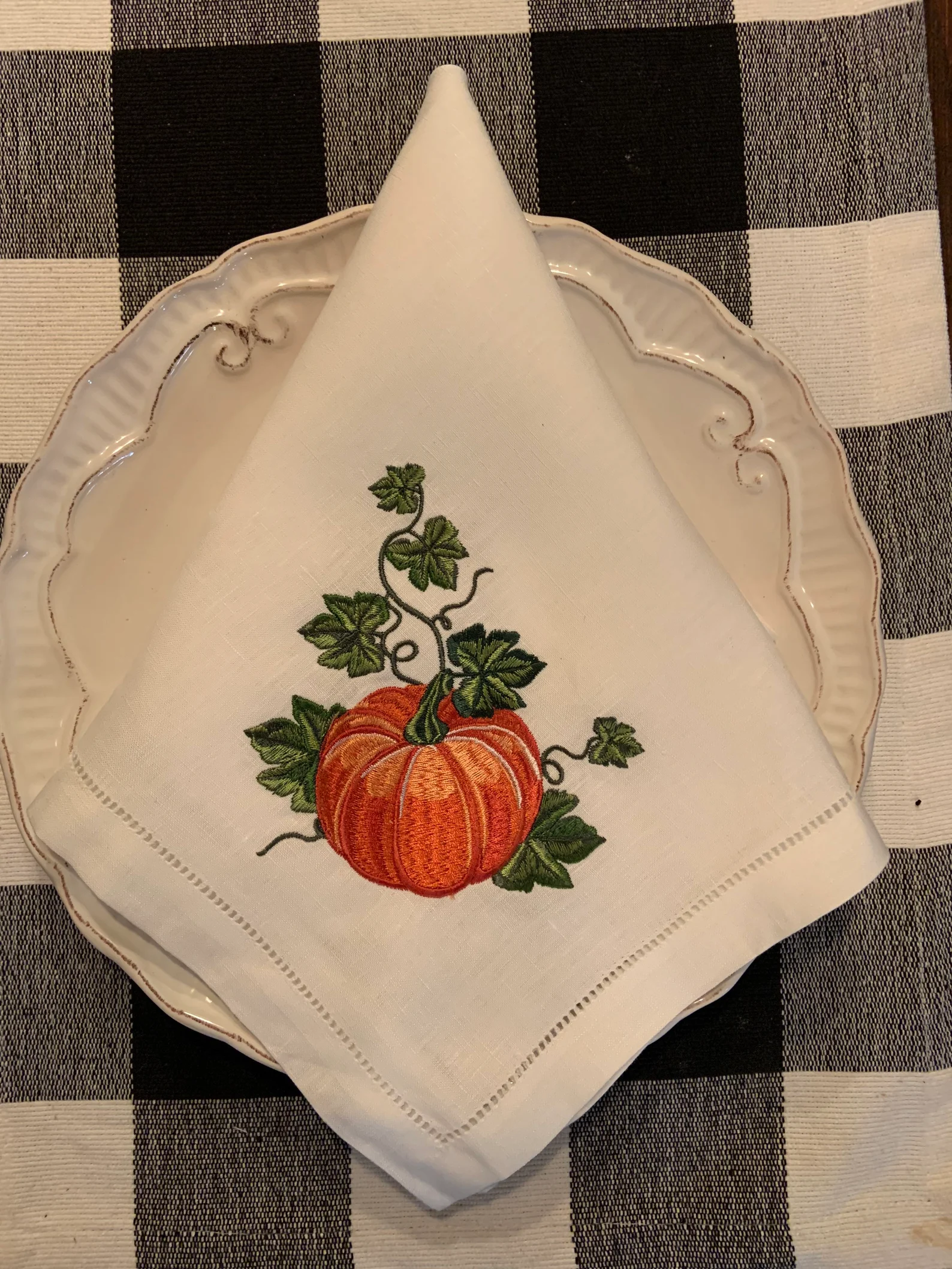 Embroidered Linen Dinner Napkins