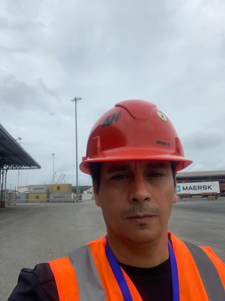 LCDO. ISRAEL BALLADARES