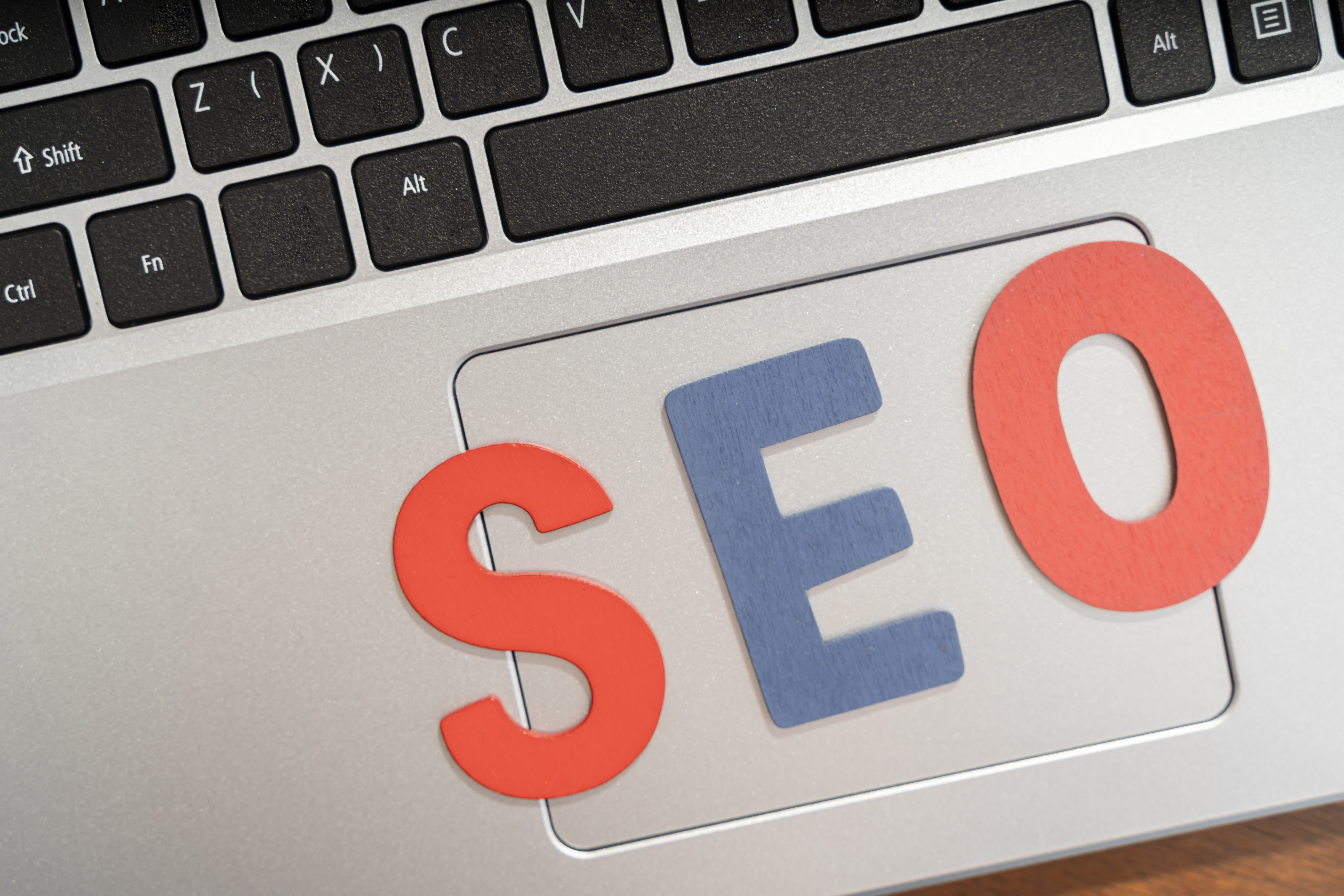 Como fazer o Google indexar um site mais rápido (SEO técnico e truques usados por especialistas)