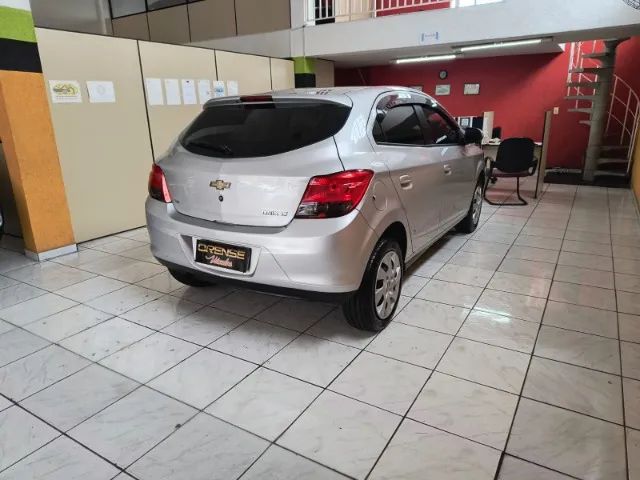Chevrolet Onix Hatch LT 1.4 8V Flex Power Mec. 4P - Foto 4