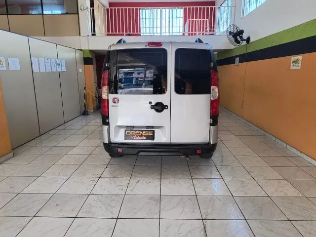Fiat Doblo Essence 1.8 Flex 16V 5P (7 lugares) - Foto 5