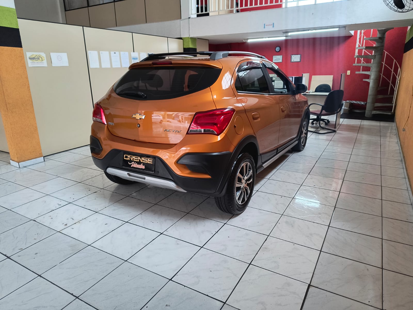 Chevrolet Onix activ 1.4 Flex  - Foto 4