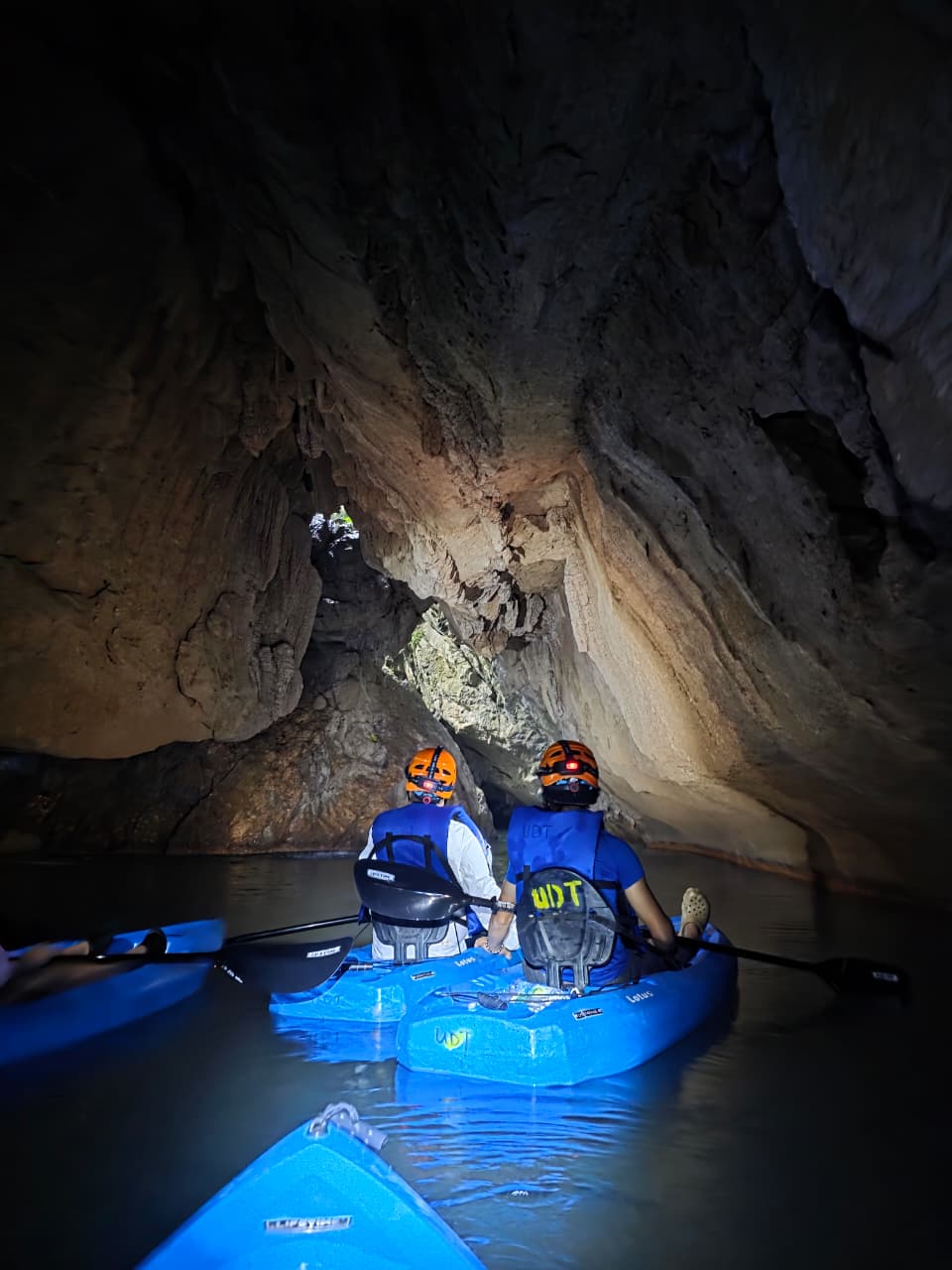 7 Miles Cave Kayaking  gallery image