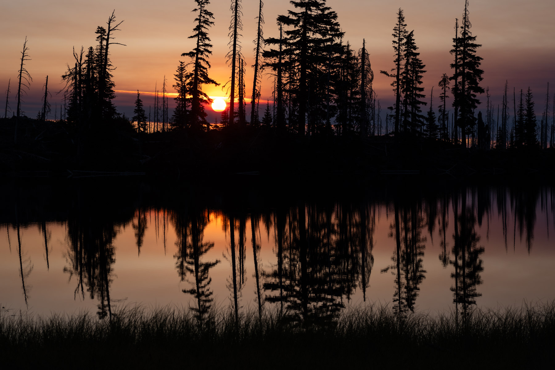 Another day, another sunset next to the lake.