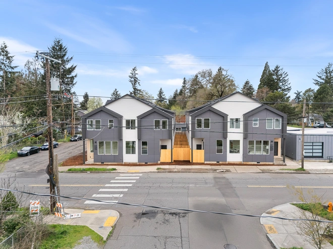 8015 SE 72nd Ave, Portland OR | Crystal Springs