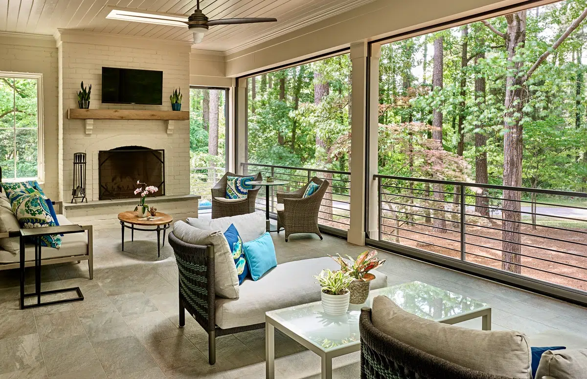 Charming Courtyard — featured detail 3