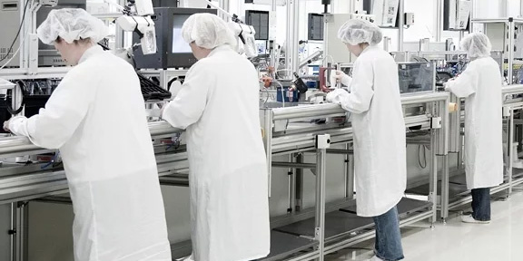 workers-in-a-cleanroom