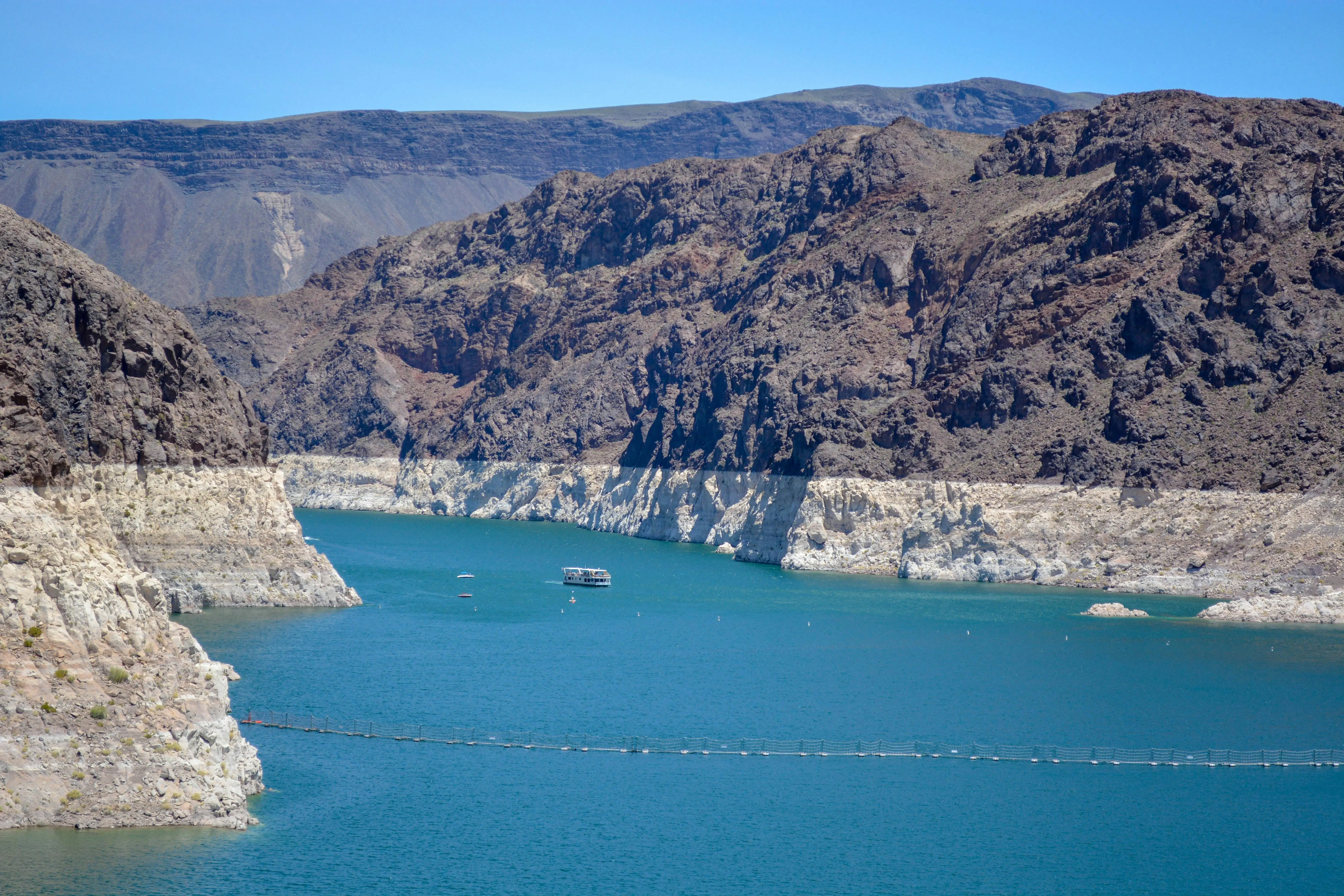 Lamborghini drive to Lake Mead near las Vegas
