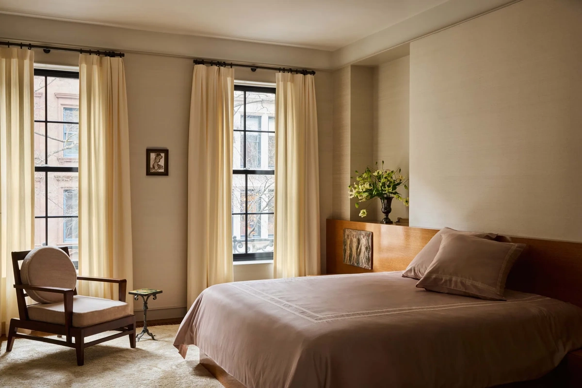 Charming Modern Vintage Bedroom - View 9