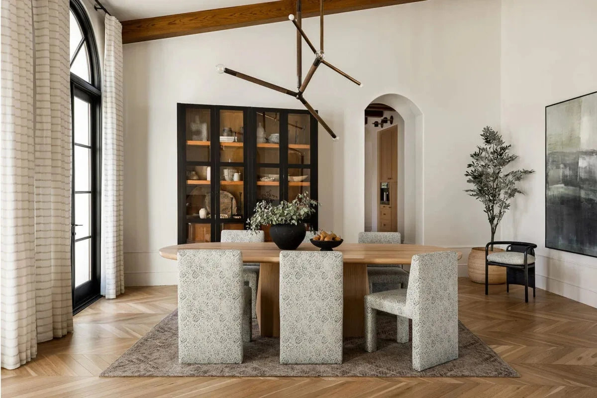 Chic Dining Area - Interior design by Decozie