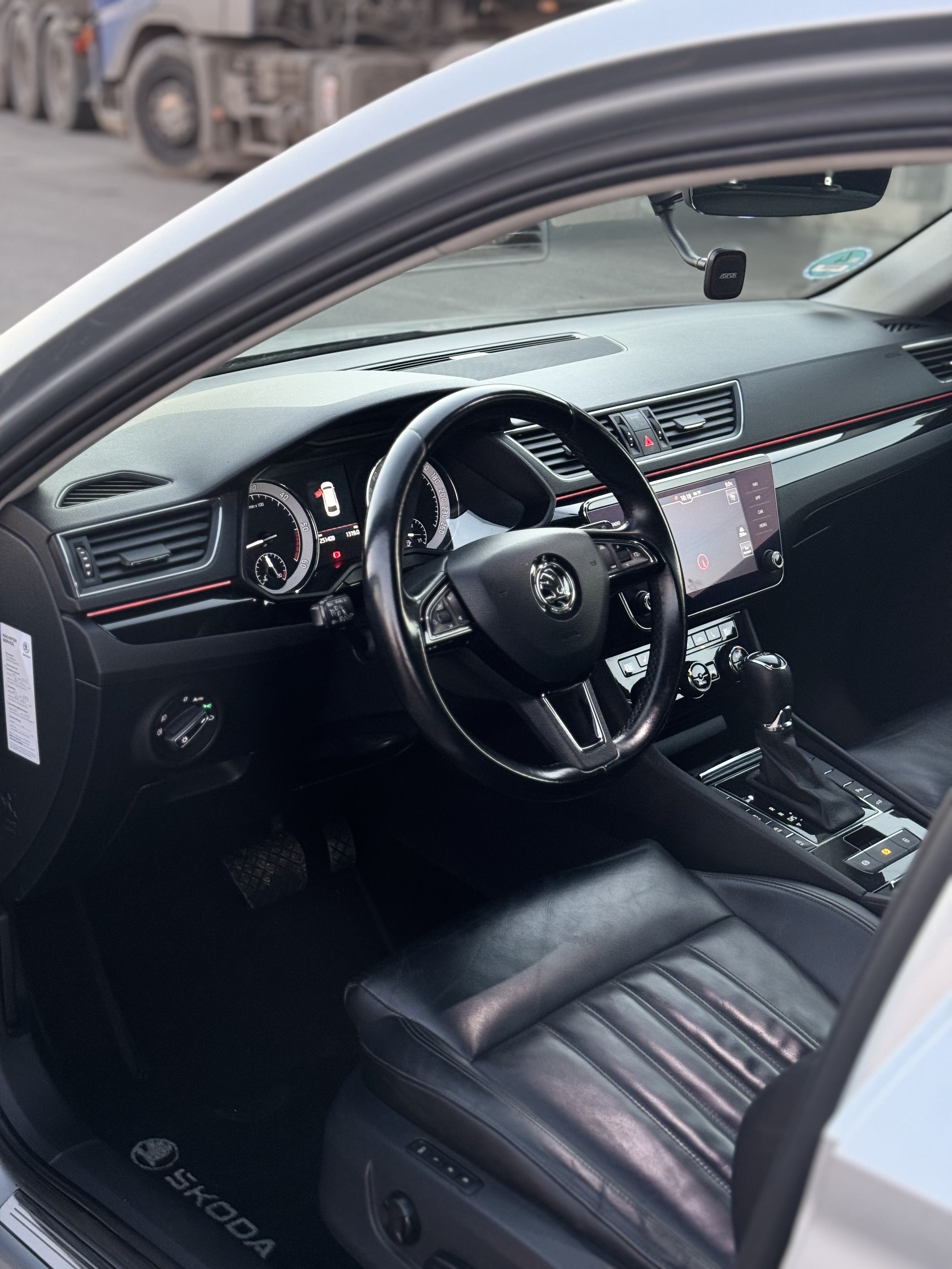 Skoda Superb Laurin & Klement, 2019 — купити у Городку, фото 16